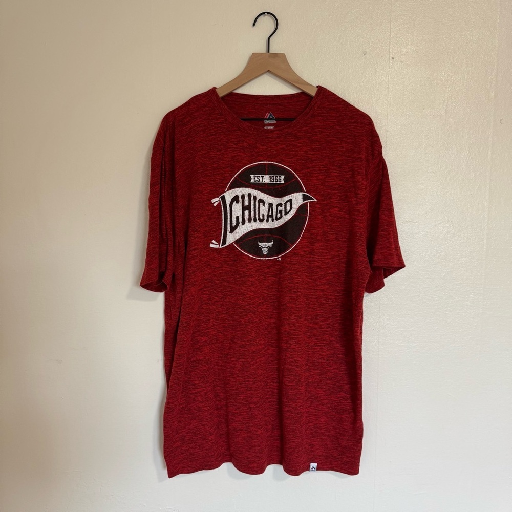 Majestic Retro Red Chicago Bulls Tee from 2017 size XL